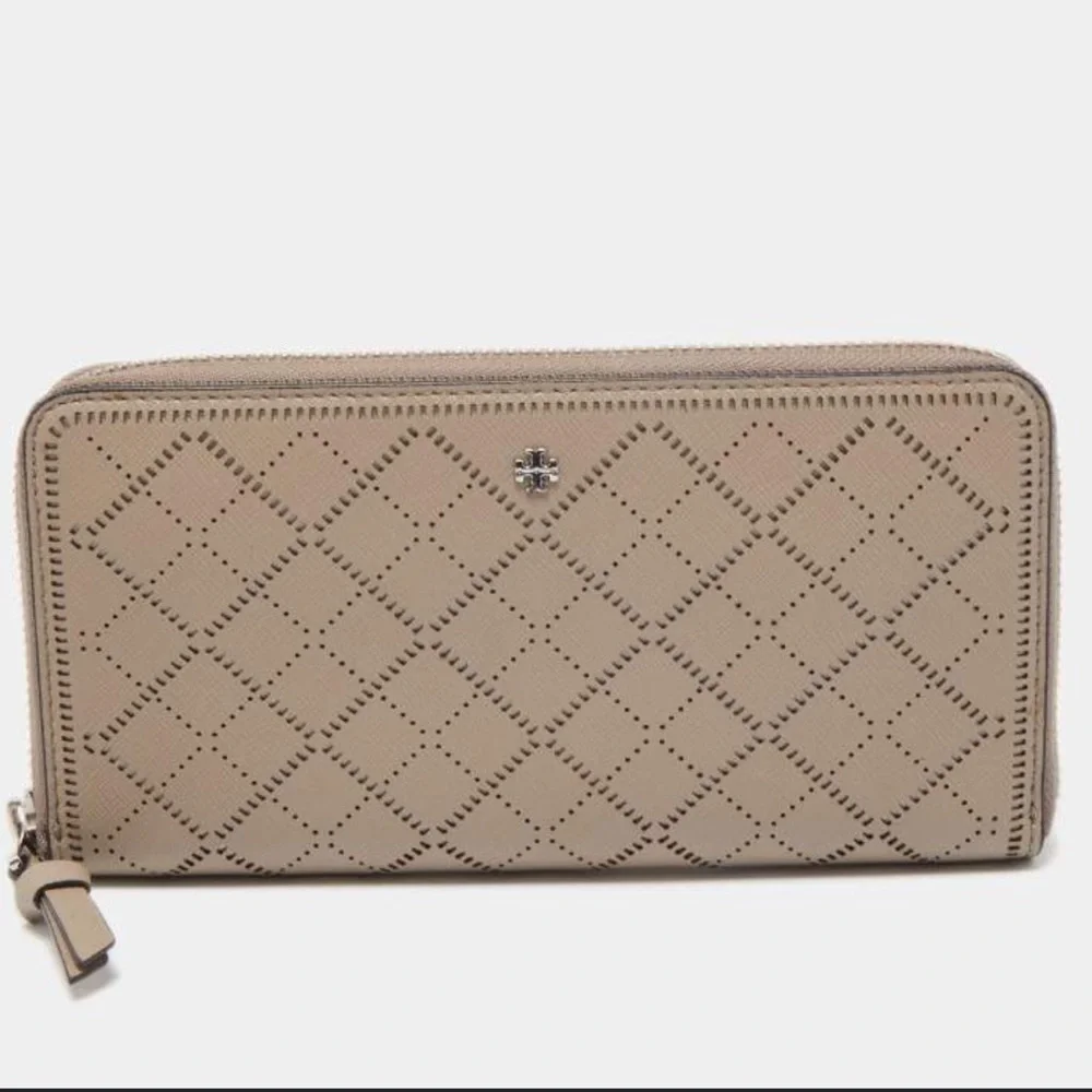 Tory Burch Beige Diamond Laser Cut Leather Zip Around Wallet cream and blue